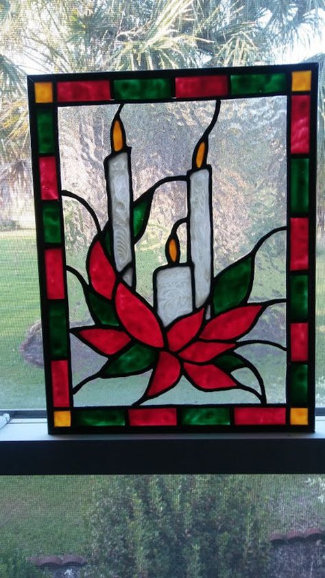 Christmas Mosaics, Christmas Stained Glass, Christmas Window Painting, Stained Glass Candles, L'art Du Vitrail, Modern Stained Glass, Stained Glass Window Panel, Stained Glass Ornaments, Mosaic Stained