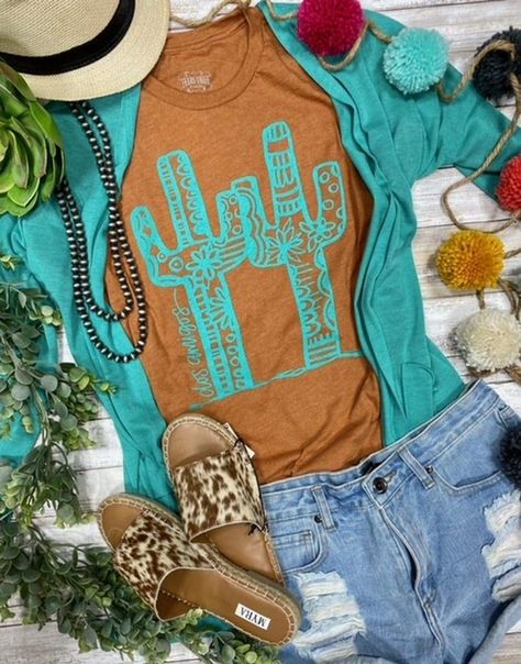 Spring Tees, Nashville Outfits, Western Outfits Women, Cute Shirt Designs, Boho Chic Outfits, Bella Canvas Tees, Western Shirts, Western Outfits, Hippie Style