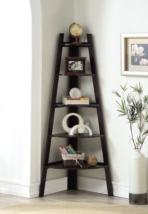 Living Room Corner Furniture, Corner Shelves Living Room, Ladder Shelf Decor, Corner Shelf Ideas, Furnitur Ruang Keluarga, Corner Furniture, Living Room Corner, Corner Decor, Room Corner