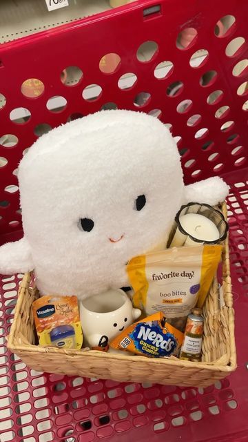 Emily ✨🤍 on Instagram: "Do we like calling them spooky baskets or boo baskets? 🤔   Everything linked on LTK! 🦇  #spooky #spookybasket #boo #boobasket #halloween #basket #giftbasket #fall #giftideas #giftideasforher #fallfinds #cute #fungift #fyp" Girly Spooky Baskets, Mini Boo Baskets, Mini Boo, Spooky Basket, Boo Baskets, Halloween Basket, Boo Basket, Dance Gifts, Aaliyah