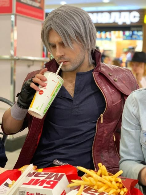 Dante Cosplay, Dmc Dante, Dante Dmc, Vergil Dmc, Dante Devil May Cry, Dmc 5, Amazing Cosplay, Detroit Become Human, Cute Cosplay