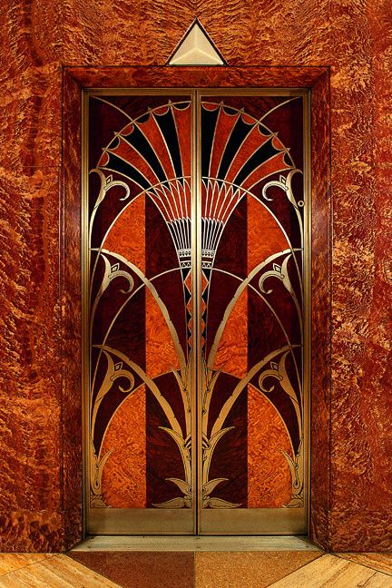 Chrysler Building elevator Interior Art Deco, Art Deco Doors, Starověký Egypt, Art Deco Door, Art Deco Inspiration, Motif Art Deco, زجاج ملون, Art Deco Buildings, Chrysler Building