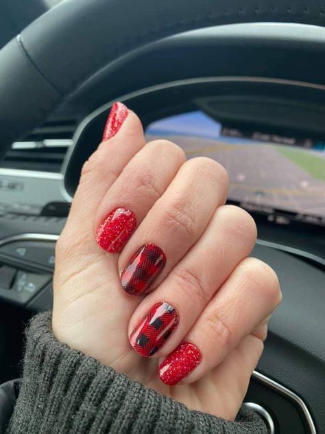 Nail Color Combos, Good Girls, Christmas Nail Designs, Color Street Nails, Mani Pedi, Color Street, Christmas Nails, Color Combos, Hair And Nails