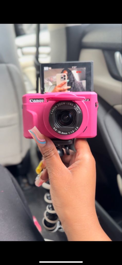 Best Vlogging Camera Youtube, Youtube Inspo Aesthetic, Youtube Girl Aesthetic, Summer Playlist 2023, Youtube Camera, Playlist 2023, Youtuber Aesthetic, Subscribers Youtube, Best Vlogging Camera