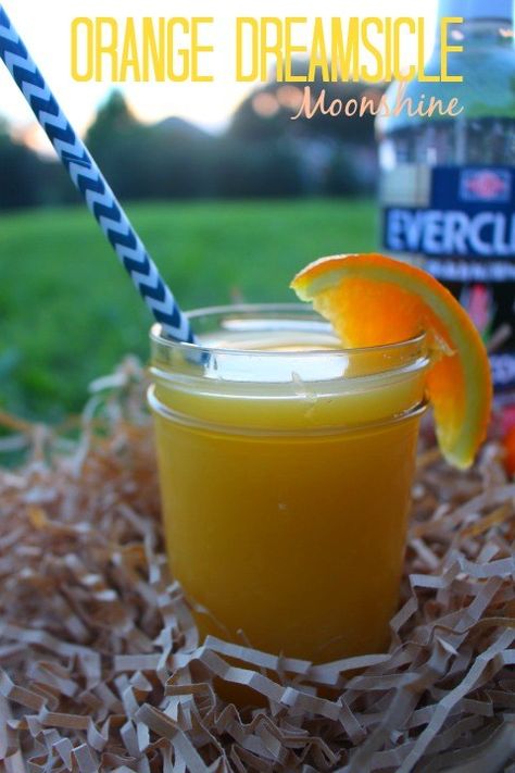 Orange Dreamsicle Moonshine recipe Dreamsicle Moonshine, Crockpot Drinks, Homemade Liqueur Recipes, Homemade Moonshine, Moonshine Recipe, Things To Do In Dallas, Homemade Alcohol, Fruity Wine, Orange Dreamsicle