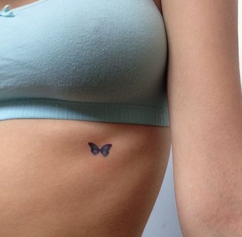 Dream Beautiful dreams Ušný Piercing, Tiny Butterfly Tattoo, Blue Butterfly Tattoo, Petit Tattoo, Small Butterfly Tattoo, Tattoo Aesthetic, Men Tattoos, Inspiration Tattoos, Small Girl Tattoos