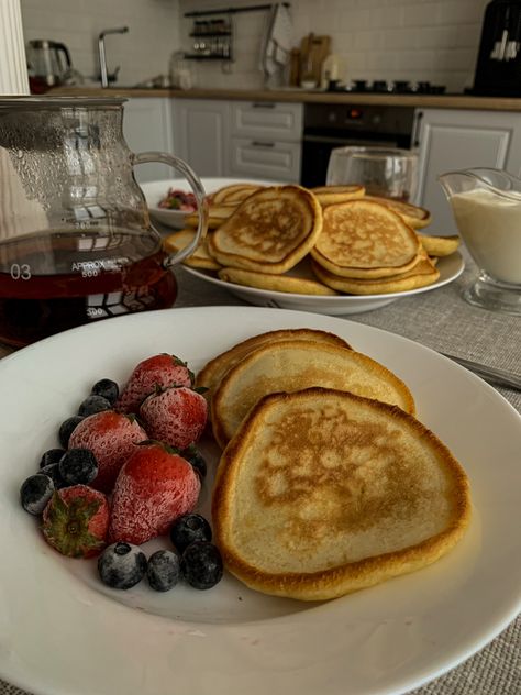 When In Rome Sarah Adams, Aesthetic Weekend, Western Breakfast, Breakfast Pictures, Sarah Adams, Homemade Home, Breakfast Aesthetic, Morning Aesthetic, When In Rome