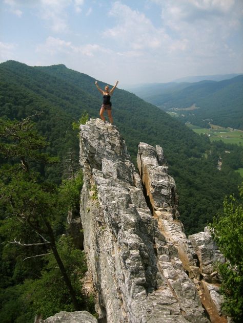 6) Seneca Rocks, located in Pendleton County, WV. Places To Visit In Virginia, West Virginia Vacation, Seneca Rocks, West Virginia Mountains, West Virginia Travel, West Va, Virginia Vacation, Underground Caves, New River Gorge