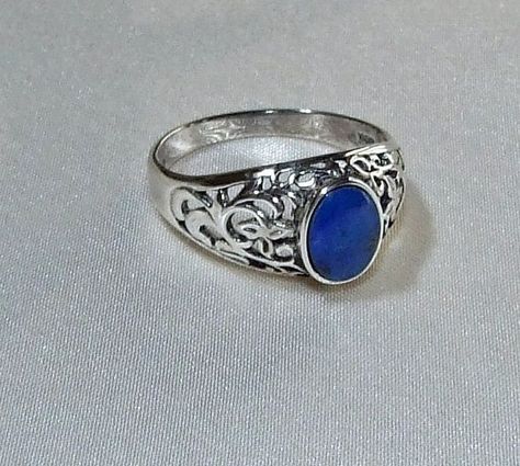 Lapis Lazuli Jewelry Ring, Hand Jewelry Rings, Merlin Bbc, Fandom Jewelry, Ring Inspiration, Edwardian Ring, Ideas Jewelry, Lapis Lazuli Jewelry, Flower Shoes