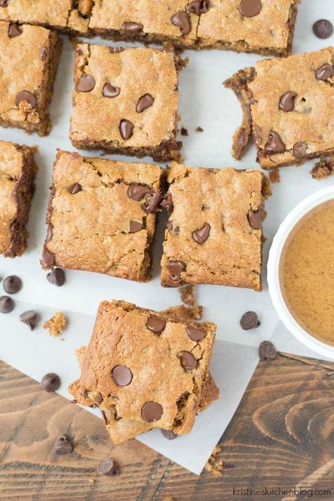 Almond Butter Oat Chocolate Chip Blondies. Soft and chewy cookie bars with a subtle caramel flavor!  Gluten-free. Vegan Fall Dessert Recipes, Chocolate Chip Pumpkin Bars, Vegan Fall Dessert, Fall Dessert Recipes Easy, Almond Butter Recipes, Chocolate Chip Blondies, Chocolate Chip Bars, Easy Vegan Dessert, Healthy Chocolate Chip