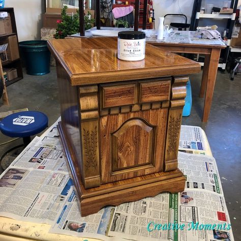 How To Paint Shiny Wood Furniture, Paint Laminate Furniture, Rustoleum Metallic, Make A Fire Pit, Painting Laminate Furniture, Free Home Decor, Furniture Painting Ideas, Painting Laminate, Diy Scrapbook Paper