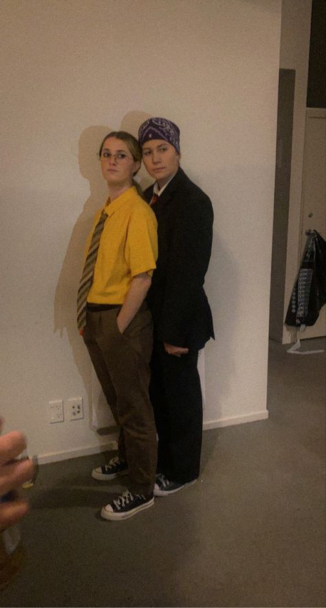 Dwight And Michael Costume, Michael Scott Halloween Costume, Prison Mike Costume, The Office Outfits Show, 2023 Costume Ideas Women, Halloween Costumes The Office, Dwight Shrute Costume, Tv Show Couples Costumes, Dwight Halloween Costume