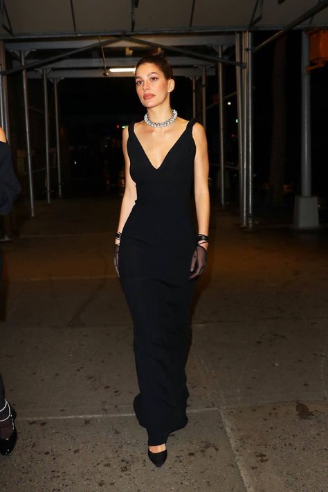 Cami Morrone, Schiaparelli Dress, Givenchy Dress, Marc Jacobs Dress, Camila Morrone, Best Red Carpet Looks, What Goes Around Comes Around, Gala Events, Armani Beauty