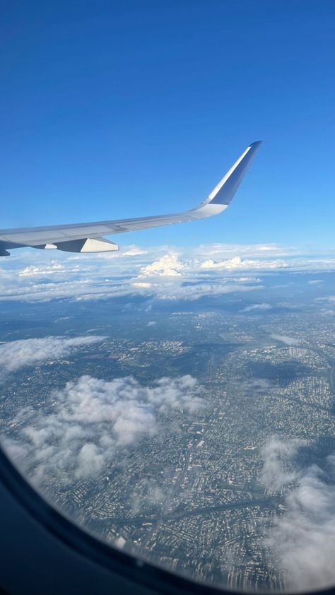 Flowers Garden Aesthetic, Aesthetic Istanbul, Plane Window View, Washington Dc Vacation, Flight Airplane, Sea Clouds, Plane Photos, Image Moto, Airport Pictures