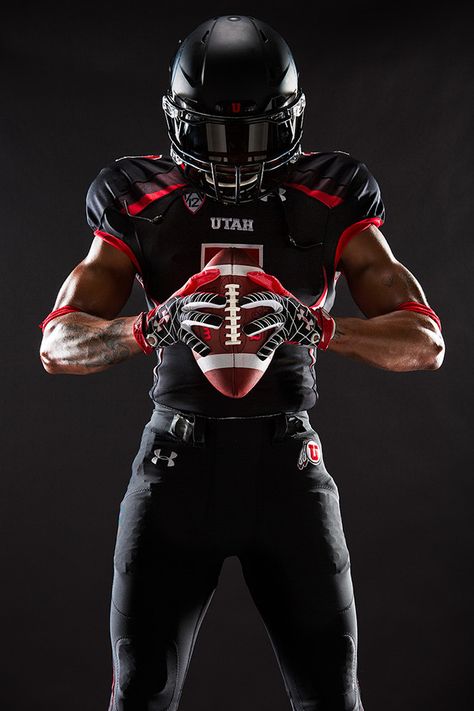 Football Senior Group Pictures, Nfl Media Day, Water Football Pictures, Senior Football Photography, University Of Utah Football, Football Senior Photos, Football Senior Pictures, College Football Uniforms, Sports Photoshoot