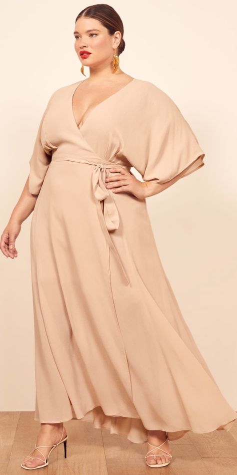 7 Plus Size Launches to Know - Alexa Webb Ethical Clothing Brands, Mode Kimono, Fair Trade Clothing, Beige Dress, Kimono Sleeves, Picture Outfits, Maxi Robes, Summer Weddings, Dolce E Gabbana