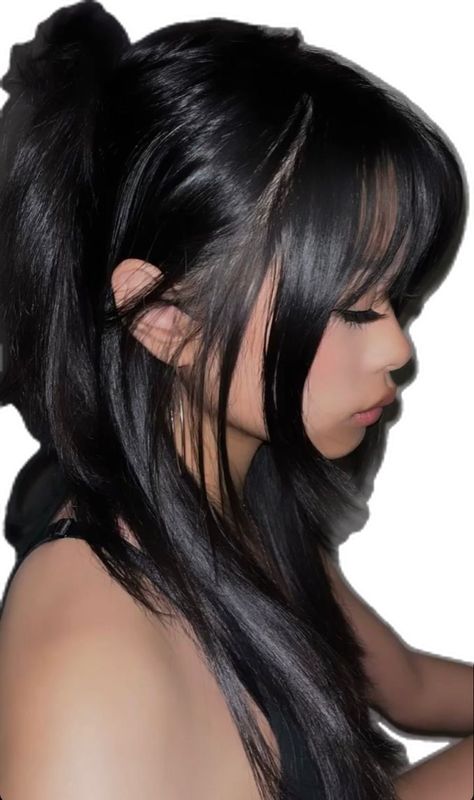 Curtain Bangs Connecting Layers, Curled Hairstyles Aesthetic, Dark Hair Short Hairstyles, Latina Hairstyles Bangs, Bangs With Long Side Pieces, Interior Layers Haircut, Hair Pulled Up, Layered Flipped Hairstyles, Soft Goth Hairstyles