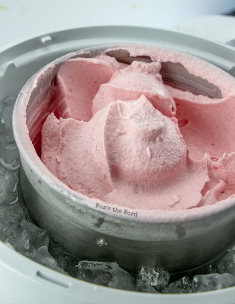 Raspberry Ice Cream Sauce, Berry Ice Cream, Raspberry Ice Cream Topping, Cream Cheese Ice Cream Recipe, Lemon Raspberry Ice Cream, Chocolate Raspberry Ice Cream, Raspberry Ice Cream No Churn, Raspberry Sorbet Recipe, Raspberry Ice Cream Recipe