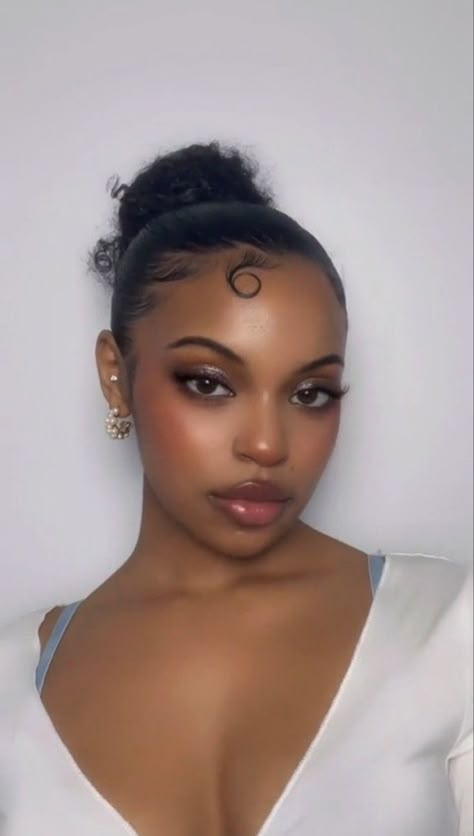 Afro Sleek Bun, Space Buns Black Women, 2025 Aesthetic, Prom Ponytail Hairstyles, Elegant Face, Dewy Makeup Look, Afro Style, Dewy Makeup, Hair Tips Video