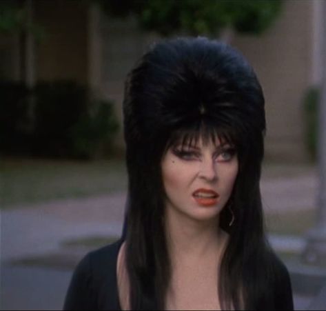 Gothic Celebrities, Elvira Quotes, Elvira Hair, Elvira Pfp, Bubblegum Goth, Elvira Movies, Goth Queen, Afro Goth, Cassandra Peterson