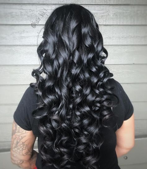 Wanded  black long Curls Thermal Curls, Curling Iron Curls, Curly Iron, Iron Curls, College Hairstyles, Hairstyles Simple, Curl Your Hair, Hairstyle Youtube, Curling Hair With Wand