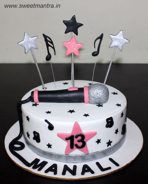 Mic and music theme cake for 13th birthday by Sweet Mantra - Customized 3D cakes Designer Wedding/Engagement cakes in Pune - http://cakesdecor.com/cakes/332154-mic-and-music-theme-cake-for-13th-birthday Music Birthday Cakes, Microphone Cake, Festa Rock Roll, Torturi Baby Shower, Birthday Cake Girls Teenager, Bolo Musical, Bolo Paris, Music Themed Cakes, Disco Cake