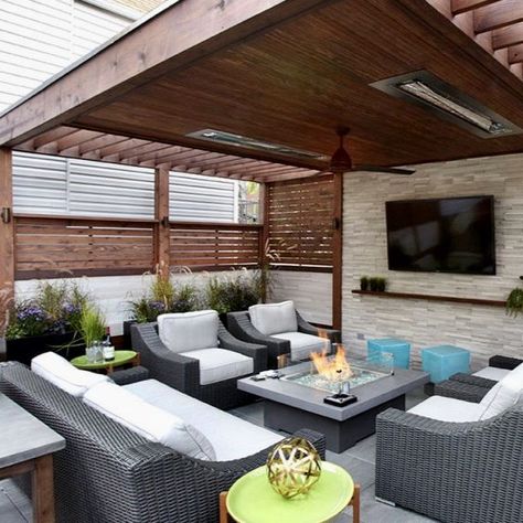 💥 The wall behind a large outdoor television was a project priority⚡️ Perfect collaboration with Realstone Systems🙌⚒Natural stone played a crucial role in developing this garage roof into a cozy outdoor living space😎   #outdoordesign #design #landscape #home  #architecture #lifestyle #chicago #rooftop #deck  #chicagoroofdeck Outdoor Television, Garage Deck, Rooftop Patio Design, Modern Patio Design, Garden Garage, Rooftop Terrace Design, Rooftop Design, Outdoor Patios, Covered Deck