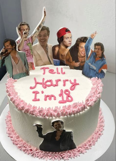 Funny 18th Birthday Cake, 18th Birthday Cake Ideas, Harry Styles Birthday, One Direction Cake, 18th Cake, Gambar One Direction, Birthday Cake Decorating Ideas, Harry Birthday, Making Cakes