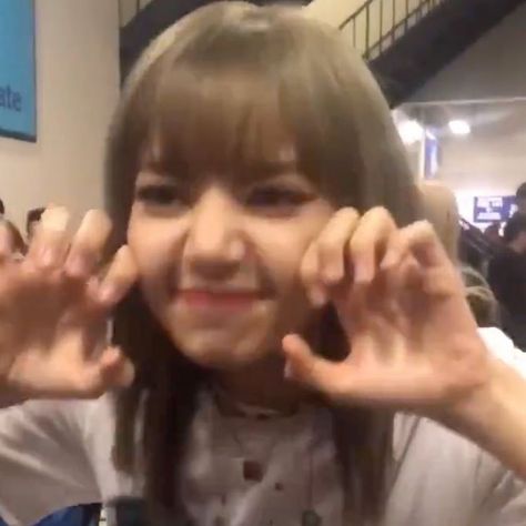 Lisa Cute, Lisa Icon, Lisa Bp, Lalisa Manobal, Lisa Blackpink, Blackpink Photos, My Girlfriend, Kpop Icons, Lalisa Manoban