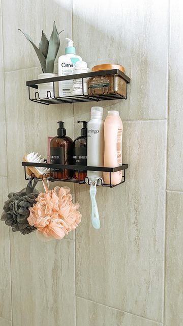 Bathroom Shower Organization, Sustainable Beauty, Shower Storage, Shower Organization, Aesthetic Bathroom, Modern Farmhouse Bathroom, Apartment Aesthetic, Shower Shelves, Bathroom Inspiration Decor