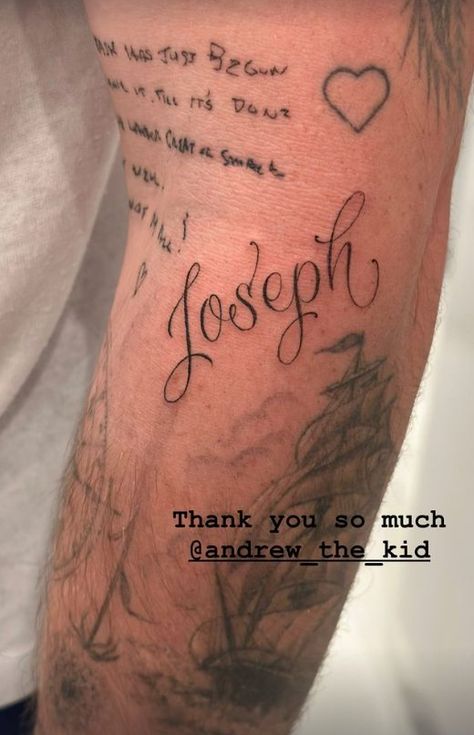 Brooklyn Beckham Tattoo, Brand New Tattoos, Brooklyn Tattoo, 100 Tattoo, Brooklyn Beckham, Name Pictures, Tattoo Script, Lucky Man, Lucky Number