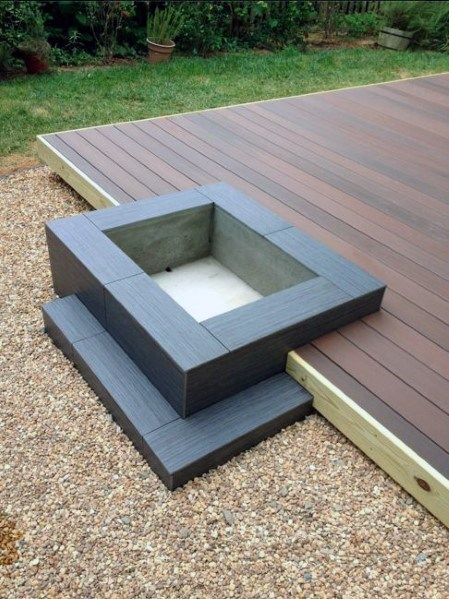 Modern Wood Deck Fire Pit Design Idea Inspiration Diy Fire Pit Ideas, Fire Pit Plans, Platform Deck, Deck Fire Pit, Wooden Deck, Cool Deck, Fire Pit Designs, Ground Level, Diy Fire Pit