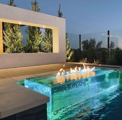 Modern House Pool, Modern Home Ideas, Summer Pool Party Decorations, Small Pools Backyard, Sunken Patio, Florida Pool, Home Nails, Home Quotes, Pools Backyard Inground