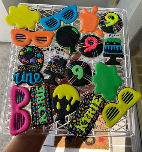 Neon Birthday Party, Teen Girl Birthday, Neon Birthday, Neon Painting, 9th Birthday Parties, Glow Party, Beautiful Cookies, My Themes, 9th Birthday