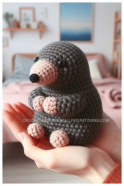 Amigurumi Mole Crochet Free Pattern Crochet Mole Pattern, Crochet Mole Pattern Free, Crochet Mole, Diy Crochet Amigurumi, Free Crochet Amigurumi Patterns, Crochet Critters, Foundation Half Double Crochet, Crochet Amigurumi Patterns, Crocheted Animals