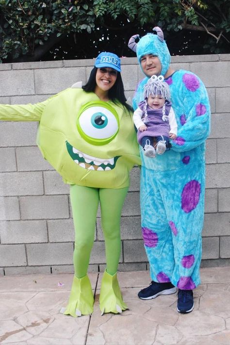 Family Of 3 Halloween Costumes, Monsters Inc Costume Diy, Monsters Inc Halloween Costumes, 3 Halloween Costumes, Baby Halloween Costumes Newborn, Disney Family Costumes, Monsters Inc Halloween, Family Costumes Diy, Family Themed Halloween Costumes