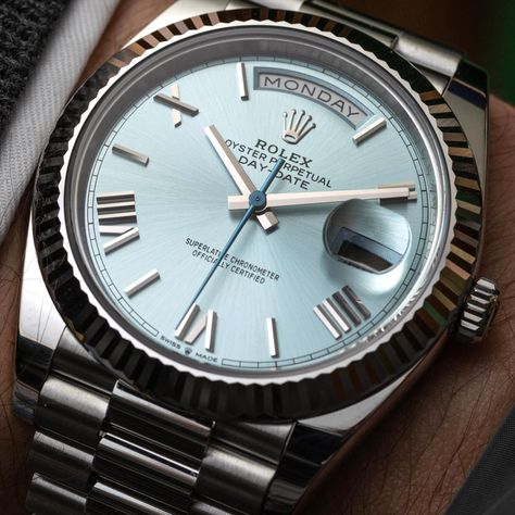 The ice-blue dial is the discreet and exclusive signature. The best chronograph for summer travel.#rolexwatch #daydate#dailywatch#watchforsale #outfit #rolex#fashion Rolex Oyster Perpetual, Rolex Oyster, Oyster Perpetual, Summer Travel, Men's Watch, Ice Blue, Rolex Watches, Chronograph, Rolex