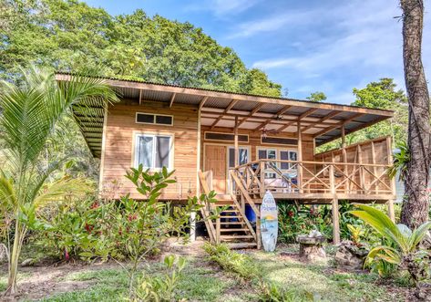 Small Beach Cottages, Stilt Houses, Small Beach Houses, Bamboo House Design, Beach Cabin, Beach House Rental, Beach Homes, Tropical House, Farm Stay