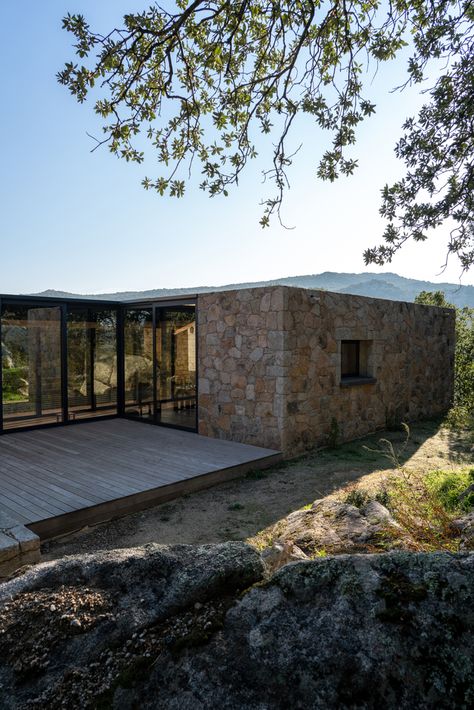 Gallery of Modern Extension Of XVII Century House / Nicolas Gianni Architecte - 6 Stone Exterior Houses, Architecture Renovation, Old Stone Houses, Modern Extension, Stone Architecture, Casa Exterior, Stone Cottage, Exterior Stone, Design Exterior