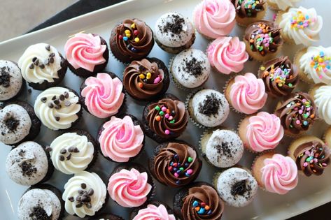 Assorted Cupcakes, Homechef Recipes, Baking Chart, Brownie Desserts Recipes, Amazing Cupcakes, Wedding Shower Cakes, Vegan Cupcakes, Cupcake Flavors, Cupcakes Cake