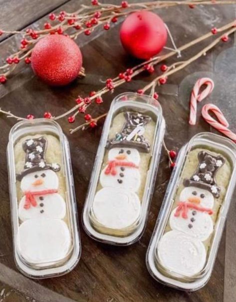 Mini Loaf Cakes Packaging Gift Ideas, Mini Loaf Decoration, Mini Loaf Pan Desserts Christmas, Mini Cake Tins Christmas, Tiny Christmas Cakes, Mini Loaf Pan Cakes Christmas, Mini Loaf Cakes Christmas Gift Ideas, Mini Cake Tray, Mini Loaf Cake Decorating Ideas