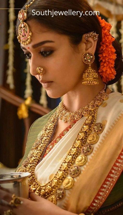 Nayanthara jewellery in Sye Raa Narasimha Reddy photo Sye Raa Narasimha Reddy, Nakshi Jewellery, Kasu Mala, Mango Mala, Gold Haram, Temple Jewelry Necklace, Gold Temple Jewellery, Mala Jewelry, Gold Necklace Indian