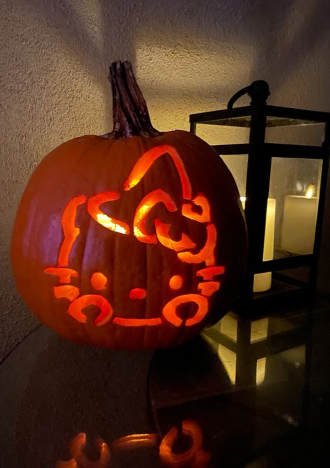 Pumpkin Carving Ideas Two Pumpkins, Halloween Punkin Ideas Easy, Pumpkin Carves Ideas, Punkin Design Ideas, Halloween Pumpkins Hello Kitty, Pumkin Carving Ideas Hello Kitty, Carved Pumkins Ideas Cute, Cute Halloween Carving Ideas, Pumpkin Craving Easy