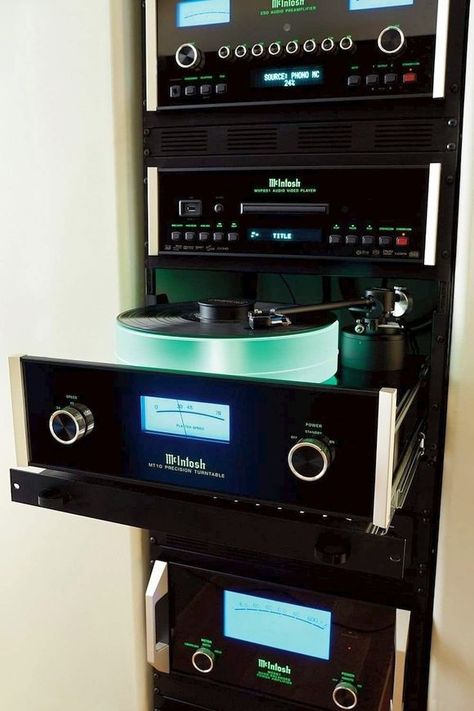 Mcintosh Stereo, Mcintosh Audio, Audiophile Turntable, Hifi Audiophile, Music Listening, Home Theater Decor, Hi Fi System, Amazing Technology, Listening Room