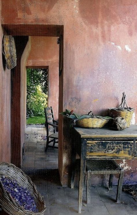 Rustic Home Interiors, Ivy House, Local Furniture, Deco Boheme, Wall Finishes, Rustic Interiors, Rustic Home Decor, Wabi Sabi, Rustic House