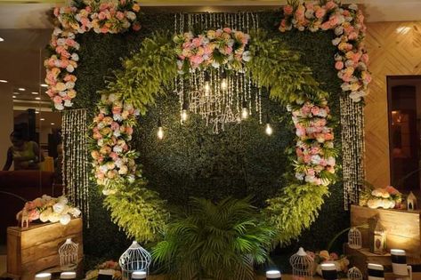 B.M Flower 🌹 Selfie Point For Wedding, Selfie Booth Ideas Wedding, Green Photobooth, Pelli Decoration, Selfie Corner, Selfie Point, Hindu Wedding Decorations, Small Wedding Decor, Wedding Selfie