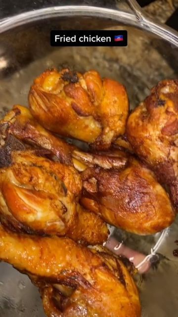 Fried Chicken Tiktok, Haitian Chicken Recipe, Fried Chicken Legs, Chicken Leg Recipes, Haitian Food Recipes, Fried Chicken Recipes, Chicken Dinner Recipes, Tandoori Chicken, Fried Chicken