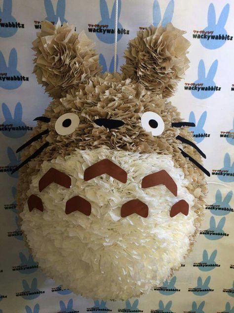 Balloon Pinata Diy, Piñata Aesthetic, Totoro Party Decorations, Balloon Pinata, Studio Ghibli Party, Pop Up Diy, Totoro Party, Pinata Diy, Spanish Projects