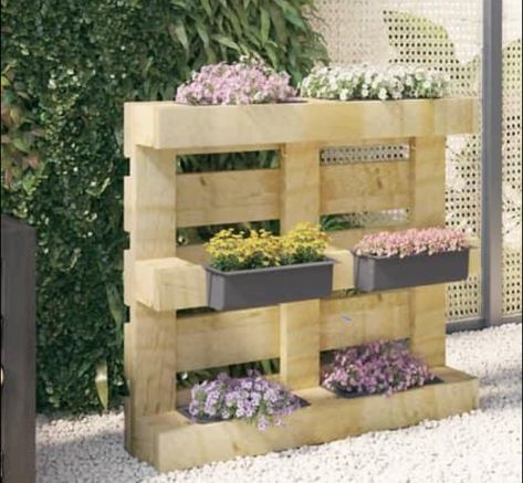 Palette Flower Boxes, Plant Bed, Euro Pallets, Home Greenhouse, Wooden Greenhouses, Community Gardening, Space Decor, Bedding Plants, Flower Planters