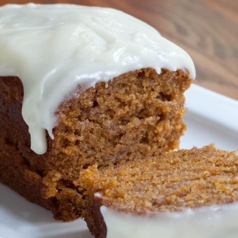 Pumpkin Loaf With Cream Cheese, Protein Bread Recipe, Cream Cheese Icing Recipe, Pumpkin Loaf, Protein Bread, Pumpkin Bread Recipe, Cream Cheese Icing, Loaf Cake, Pumpkin Cream